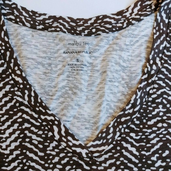 New BR VNeck Malibu Tee Small Banana Republic - Picture 4 of 7